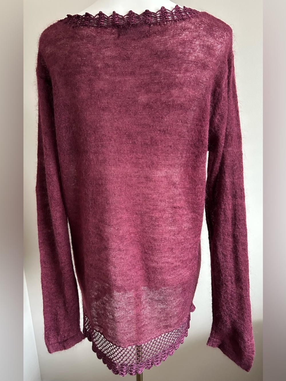Anthony Saks Burgundy Lightweight Knit Tunic w. Crocheted Accents - Picture 6 of 13